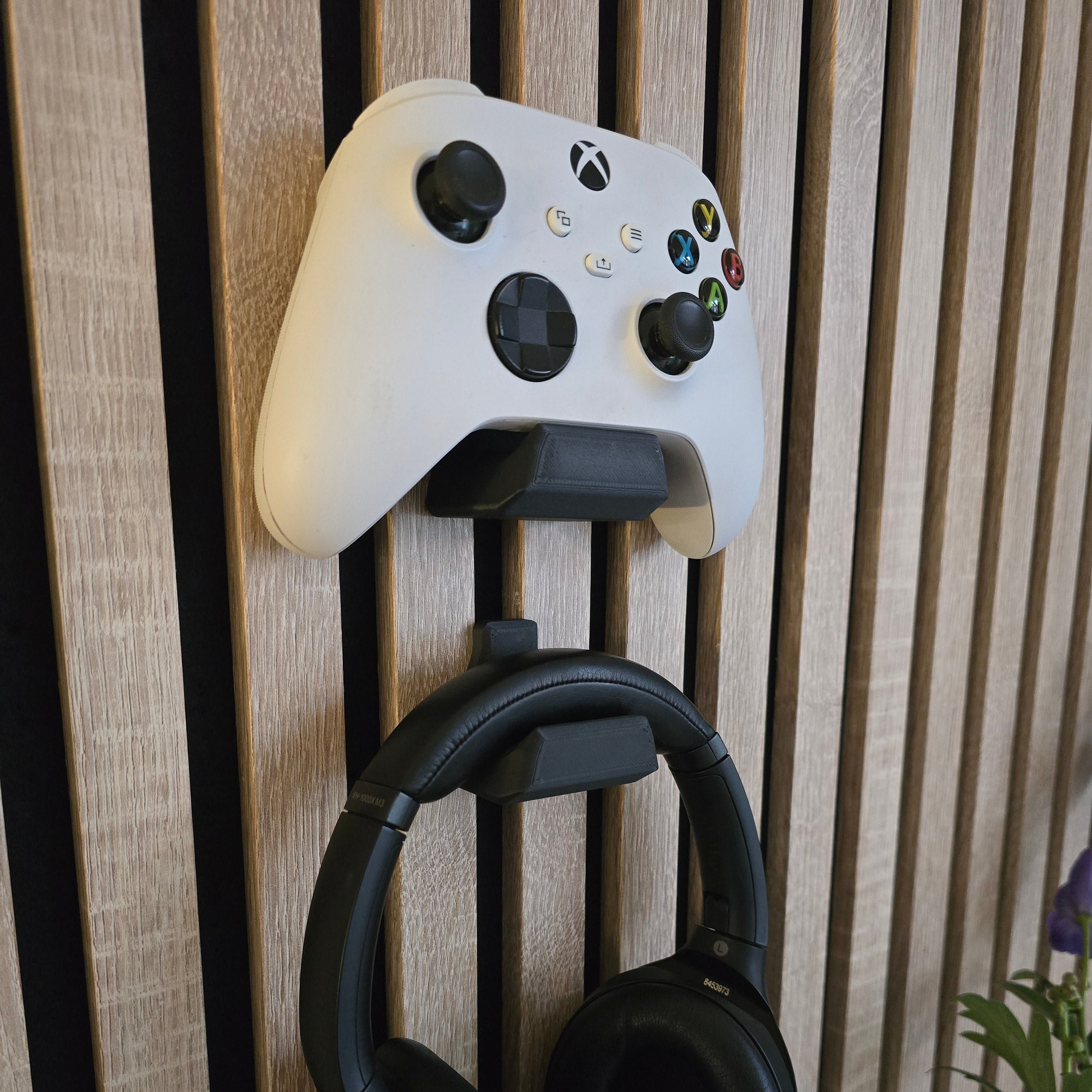 Headset and Controller mount for Acoustic Panels - Installation Type: