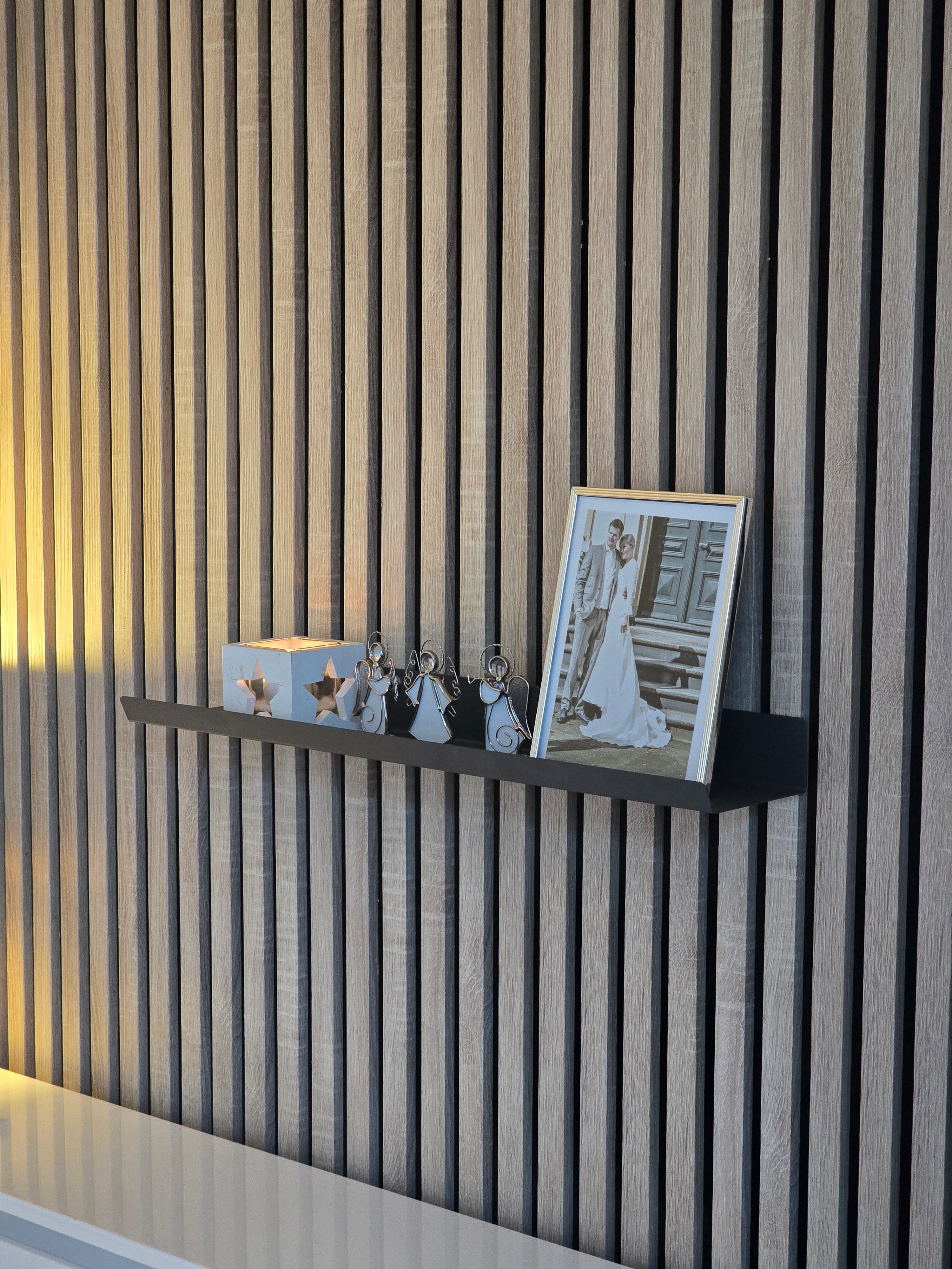Things you love, you naturally want to keep in sight at home. This is why we've designed the ultimate brackets for IKEA's MALMBÄCK picture ledge to combine with your acoustic panels!  